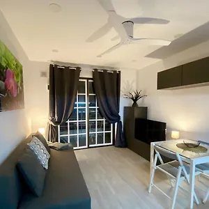 https://diamantino-los-cristianos.in-canary-islands.com